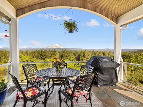 Exterior - 2510 Cascade Dr E, Roy, WA 98580 photo 2 of 3