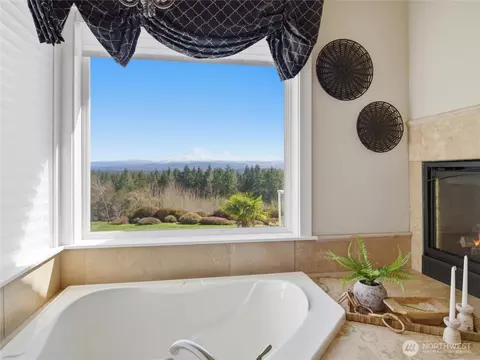 Bath - 2510 Cascade Dr E, Roy, WA 98580 photo 2 of 5