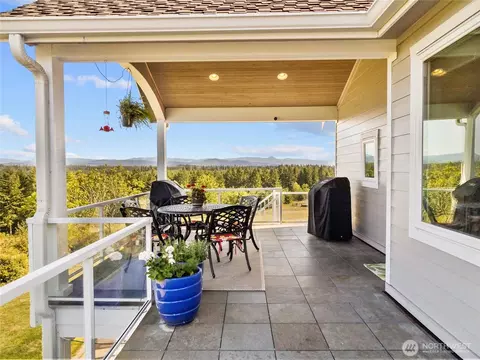 Exterior - 2510 Cascade Dr E, Roy, WA 98580 photo 3 of 3