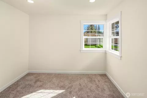 Bedroom - 208 78th Pl SW, Everett, WA 98203 photo 2 of 3