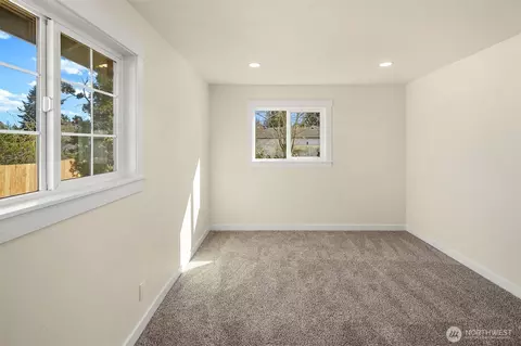 Bedroom - 208 78th Pl SW, Everett, WA 98203 photo 1 of 3