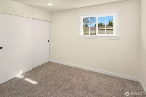 Bedroom - 208 78th Pl SW, Everett, WA 98203 photo 3 of 3