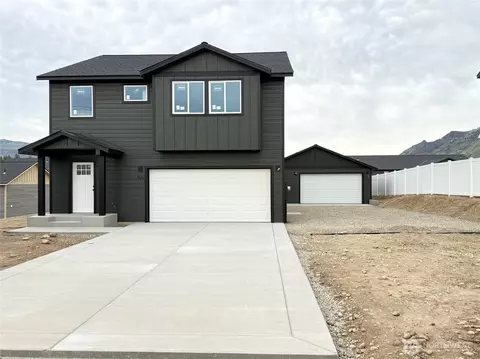 150 Juanita Way, Malaga, WA 98828