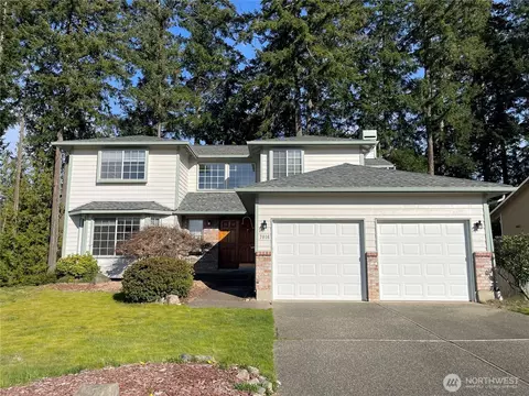 7016 Osprey Cir, Bremerton, WA 98312