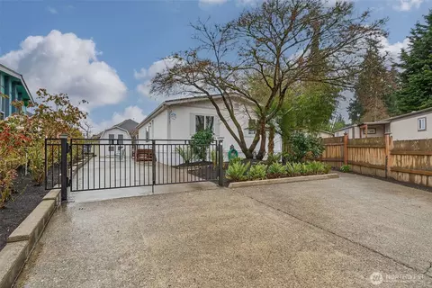 12825 NE 198th Ct, Bothell, WA 98011