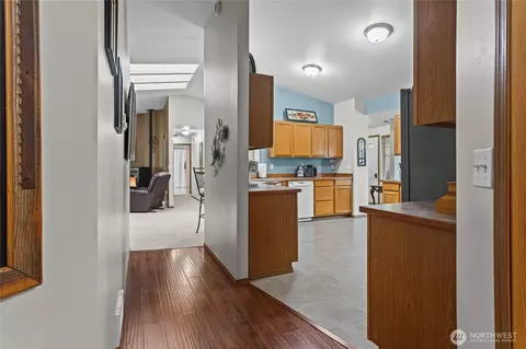 Entry Way - 21701 31st Ave E, Spanaway, WA 98387 photo 3 of 6