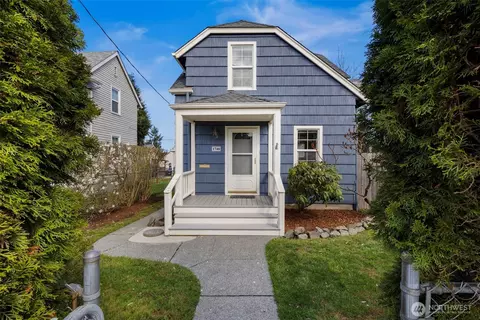 1740 4th St, Bremerton, WA 98337