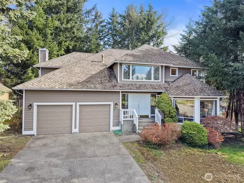 30158 3rd Pl S, Federal Way, WA 98003