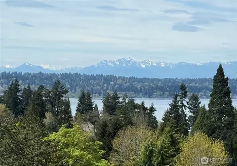 208 19th Ave, Kirkland, WA 98033