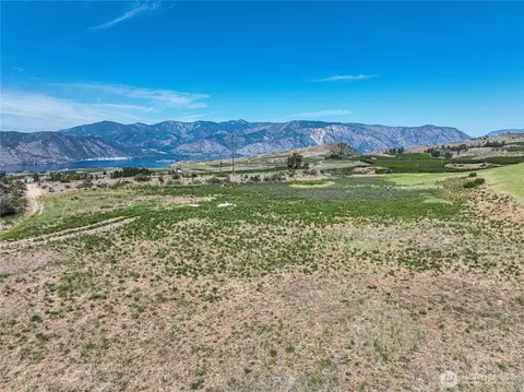 409 Chelan Ranch Rd, Chelan, WA 98816 photo 3