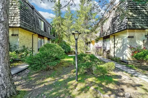 8627 25th Ave SW #C, Seattle, WA 98106