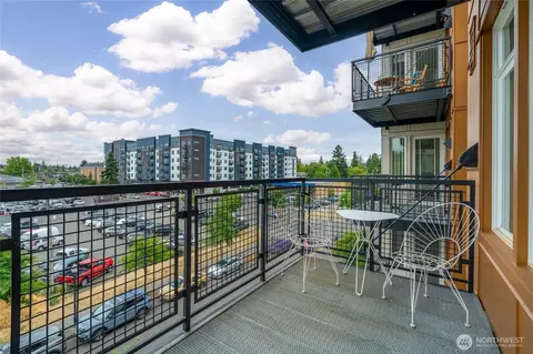 15100 6th Ave SW #523, Burien, WA 98166