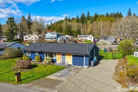 6516 Lake Dr, Bremerton, WA 98312