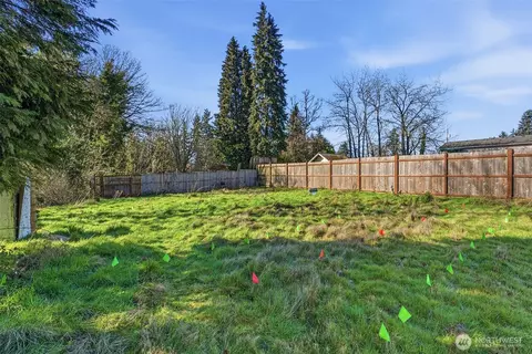 322 E 40th St, Tacoma, WA 98404