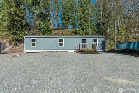 23321 N River Dr, Granite Falls, WA 98252