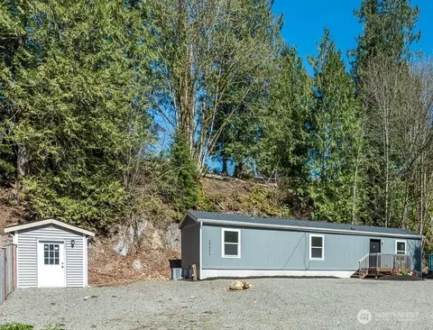 23321 N River Dr, Granite Falls, WA 98252
