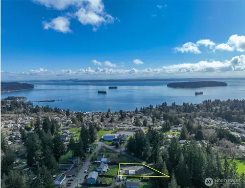 7317 E Chester Rd, Port Orchard, WA 98366