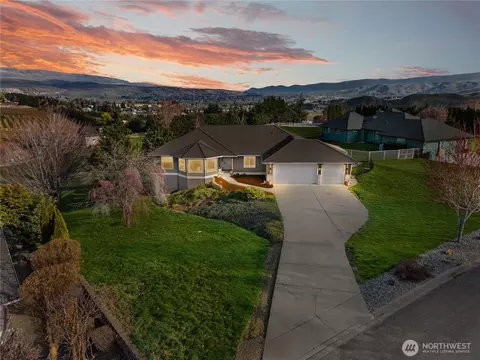 3555 Westridge Pl, Wenatchee, WA 98801