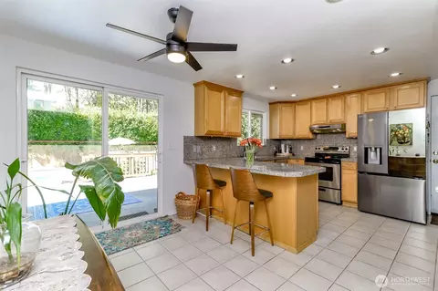 Kitchen - 20808 SE 271st St, Covington, WA 98042 photo 1 of 4
