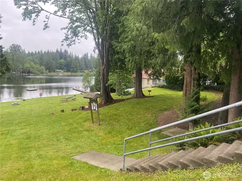 View/Area - 20808 SE 271st St, Covington, WA 98042 photo 4 of 4