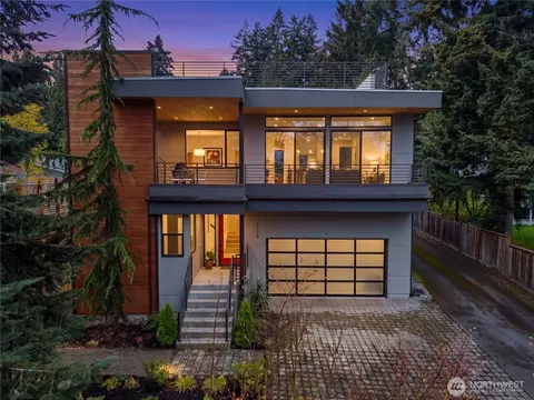 9719 Lake Shore Blvd NE, Seattle, WA 98115