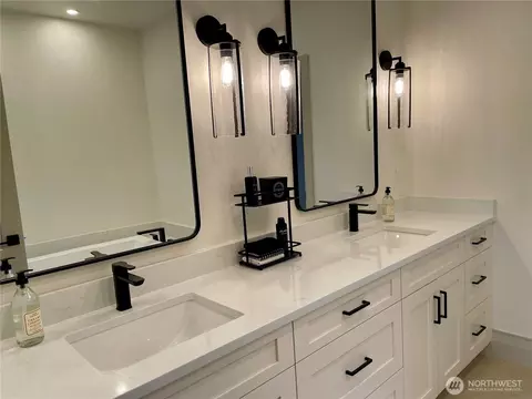 Bath - 11 Dover Ln, Sequim, WA 98382 photo 2 of 6