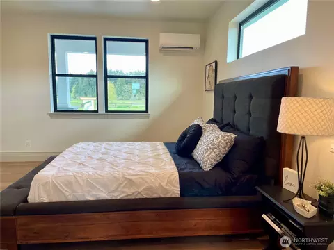 Bedroom - 11 Dover Ln, Sequim, WA 98382 photo 3 of 6