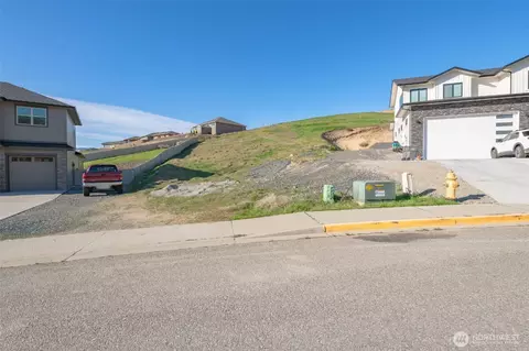 83 Sunny Meadows Loop, Wenatchee, WA 98801