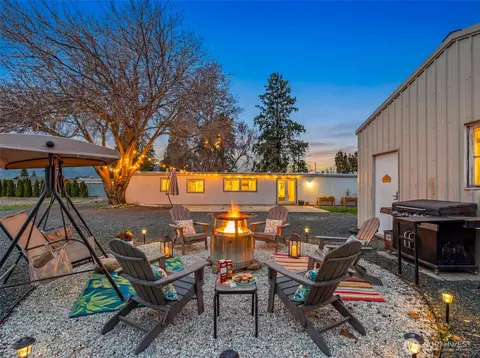 420 30th St NW, East Wenatchee, WA 98802