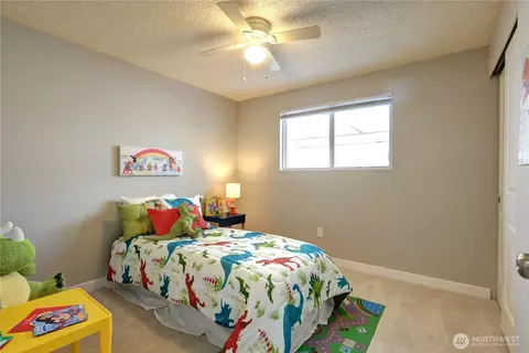 Bedroom - 22426 3rd Pl W, Bothell, WA 98021 photo 3 of 4