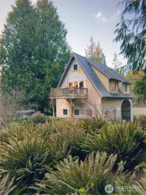 513 Thunder Rd, Port Townsend, WA 98368