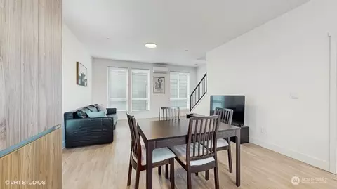 Dining - 442 13th Ave, Seattle, WA 98122 photo 1 of 1