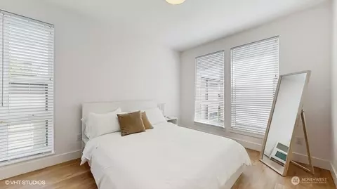 Bedroom - 442 13th Ave, Seattle, WA 98122 photo 1 of 3