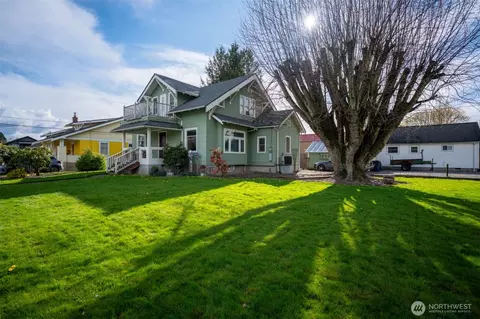 517 Lawson St, Sumas, WA 98295