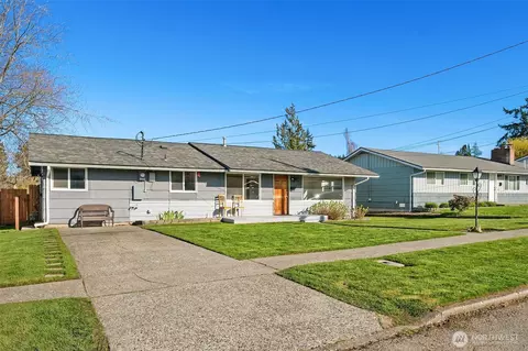 3903 Broadview Dr, Anacortes, WA 98221