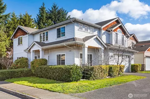 4218 NE 9th Cir, Renton, WA 98059