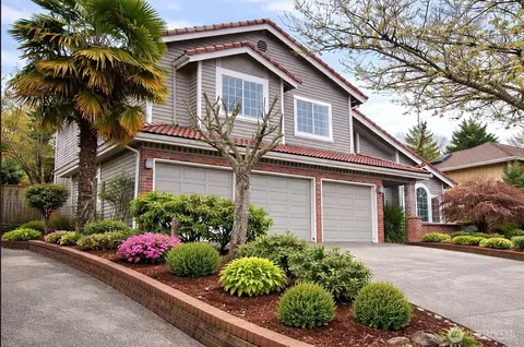 5911 54th St W, University Place, WA 98467
