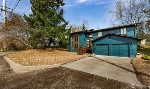 2832 St Clair, Bellingham, WA 98226