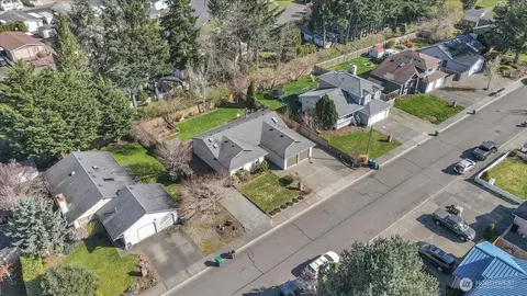 View/Area - 607 Bathke Ave, Enumclaw, WA 98022 photo 3 of 5