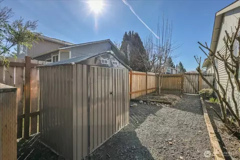 Exterior - 607 Bathke Ave, Enumclaw, WA 98022 photo 10 of 11