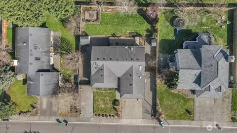 View/Area - 607 Bathke Ave, Enumclaw, WA 98022 photo 4 of 5
