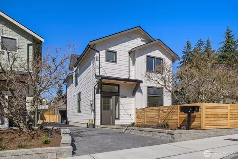 524 NE 89th St #A, Seattle, WA 98115