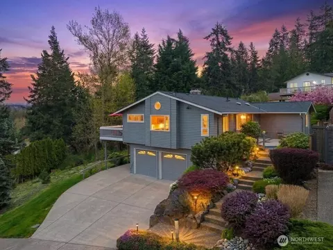 16813 NE 33rd St, Bellevue, WA 98008