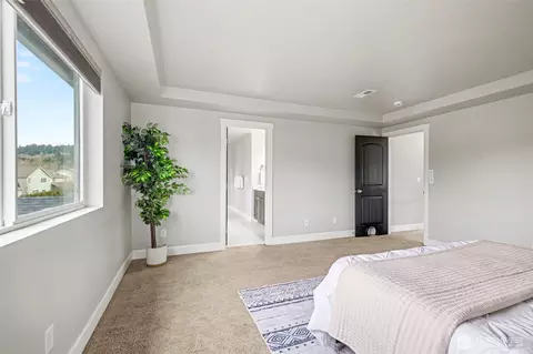 Bedroom - 207 Fielding St NE, Orting, WA 98360 photo 2 of 5