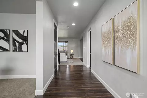 Entry Way - 207 Fielding St NE, Orting, WA 98360 photo 1 of 3
