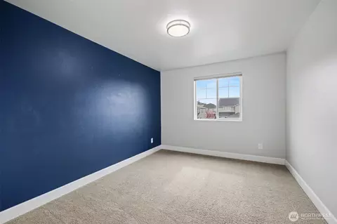 Bedroom - 207 Fielding St NE, Orting, WA 98360 photo 5 of 5