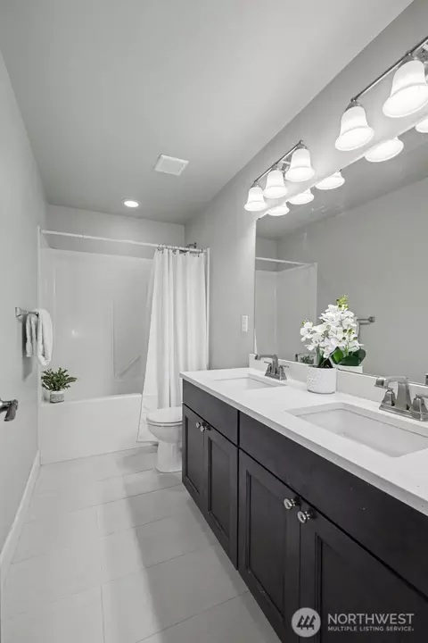 Bath - 207 Fielding St NE, Orting, WA 98360 photo 3 of 3