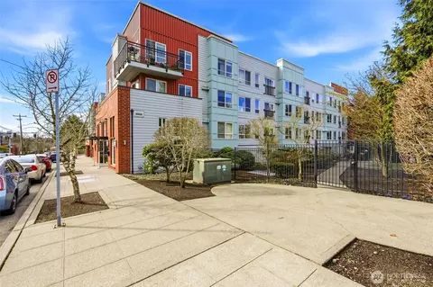 424 N 85th St #317, Seattle, WA 98103