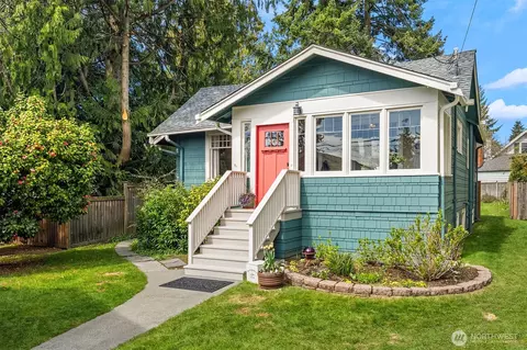 846 NE 89th St, Seattle, WA 98115