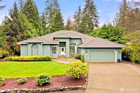 7094 SW Dundee Ct, Port Orchard, WA 98367